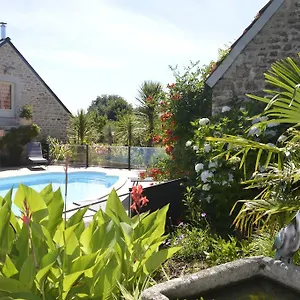 Bed & Breakfast La Ferme De Kerraoul, Combrit
